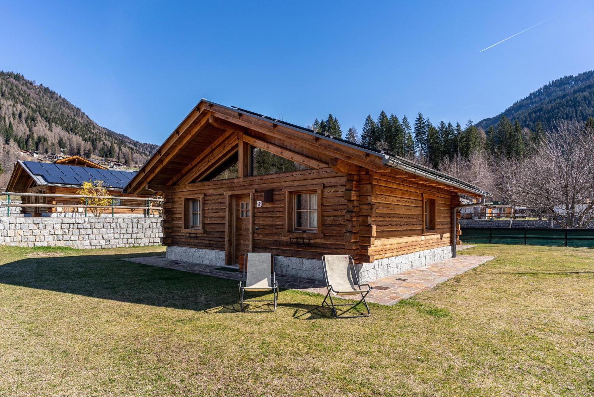 Chalet Camping Fae 3 Vila Madonna Exterior foto